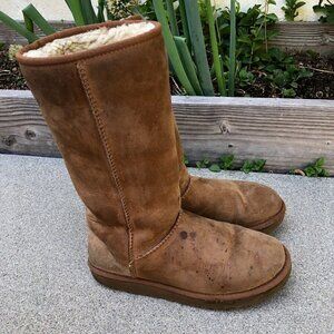UGG AUSTRALIA Classic Tall II Boots W8 Womens Chestnut Shearling Leather…​